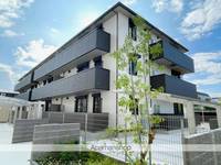 シャルールの外観