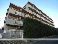 イーストパーク胡録台の外観