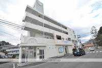 ロイヤルヒルズオガタの外観