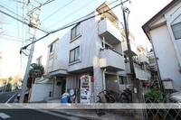 東京都世田谷区宮坂1丁目の賃貸マンションの外観