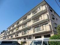 ジャスティス 1番館の外観