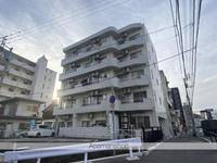 ロイヤルホワイト302の外観