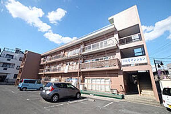 鶴瀬マンションの外観