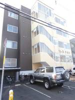 パレスケルン302の外観