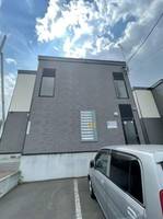 レオパレスロワジール西野Aの外観