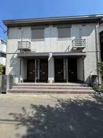 ベルサイズフラット鶴瀬201号室の外観