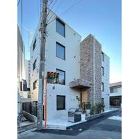 ルリアン西新宿の外観