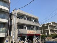 東京都世田谷区弦巻3丁目の賃貸マンションの外観