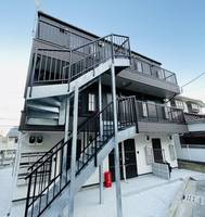 神奈川県横浜市磯子区中原4丁目の賃貸アパートの外観