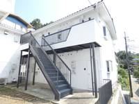 神奈川県川崎市麻生区岡上6丁目の賃貸アパートの外観