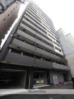 プレサンス谷町九丁目駅前の外観