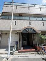 ロイヤル野里の外観