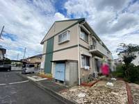 グリーンコート中島の外観