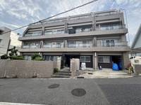 サカエマンション203号室の外観