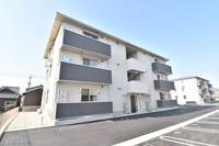 ユニヴェール C棟102の外観