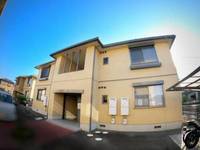 グリーンコート F棟の外観