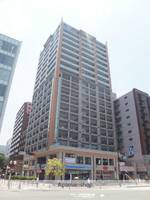 ディー・ウイングタワーの外観