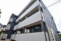 West River 五日市駅南の外観