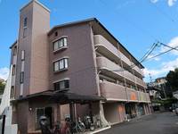 グランドール坪井の外観