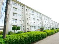 武里団地5街区19号棟の外観