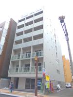 アーネスト川口の外観