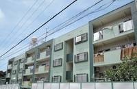井堀南団地2号棟の外観