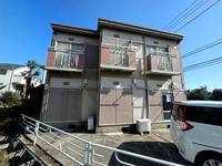 クロ-バ-ハイツの外観