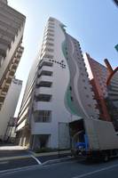 アドバンス江坂ラシュレの外観