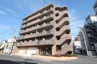 ウッドマンクロダの外観