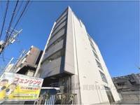 ファミール神宮前の外観