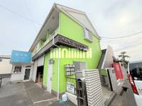 パレス初山の外観