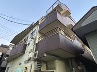 梅田ビルの外観