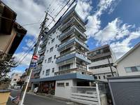 小堀マンション(新館)の外観