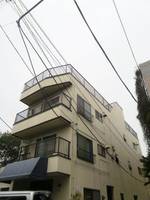 リバーパークの外観