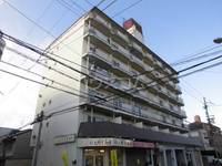 シュール西院の外観