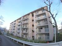 逆瀬川19号棟の外観