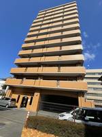 ダイアパレスロイヤル持田の外観