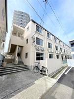 カルチェラタンの外観