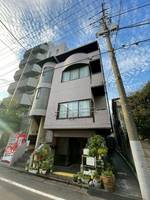 フラントゥールの外観