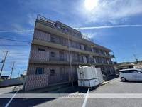 マンションリラの外観