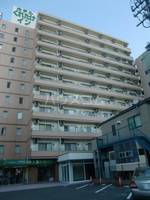 イーストコートの外観