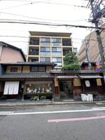 ヴィラスタジオーネ御所南の外観