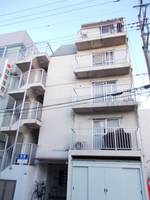 坂戸宝マンションの外観