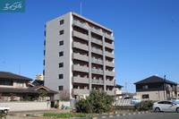 CREGRAD(クレグラッド)の外観