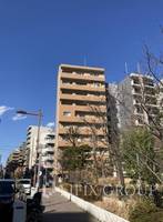 アンデパンダンの外観