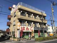 真辺ビルの外観