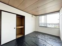 三つ石ハイツの外観