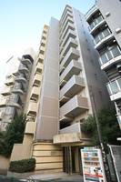 プレール代々木公園弐番館の外観