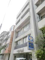 日米ビルの外観