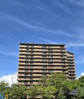 四季彩都けやき館(分譲貸)の外観